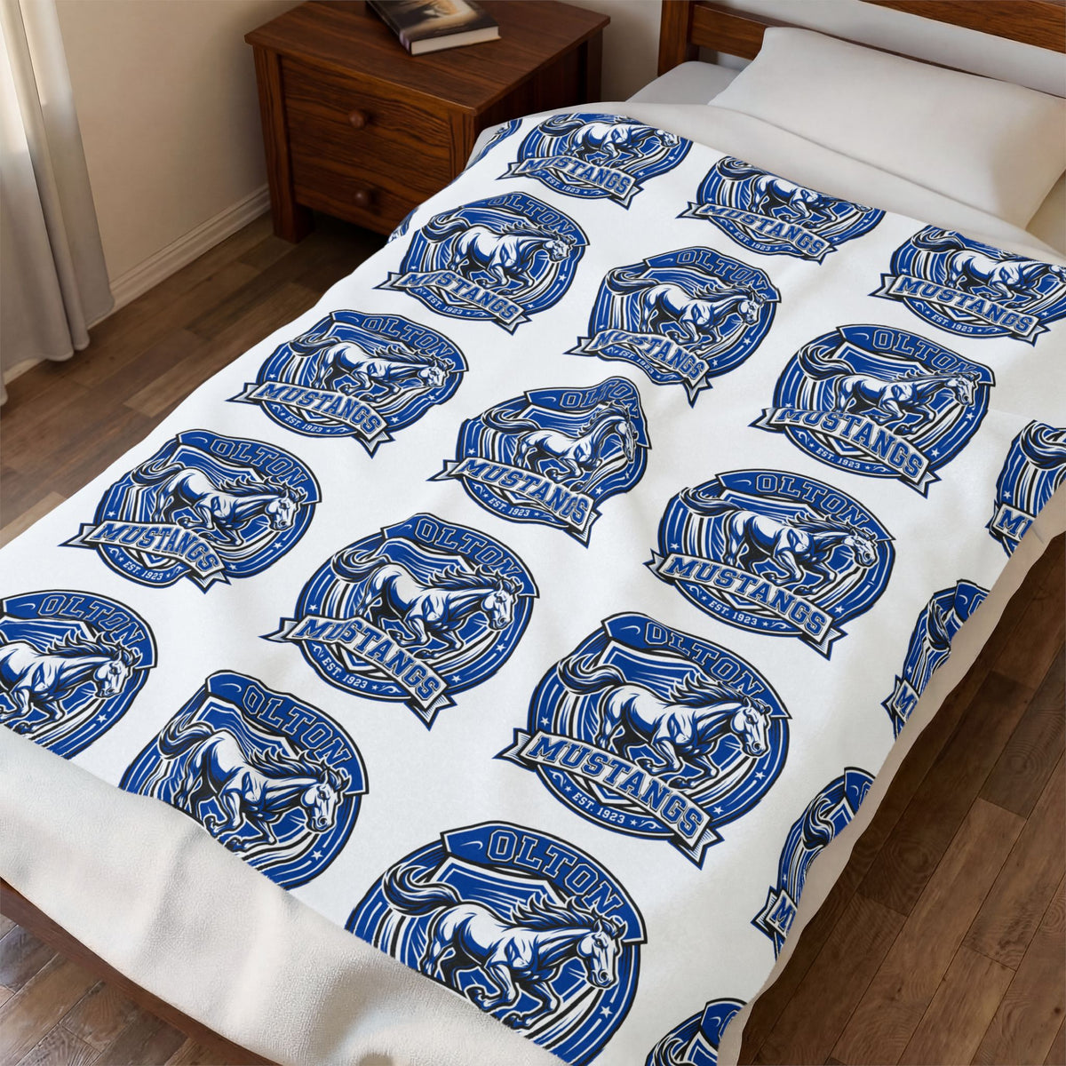 Mustang Logo Velveteen Plush Blanket — Soft Team Mascot Throw for Fans & Alumni